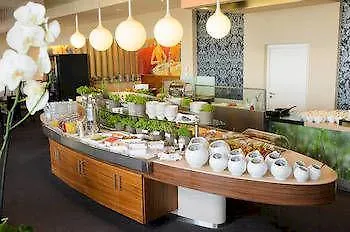 Отель Aviva Superior Make Friends