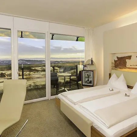 Aviva Superior Make Friends