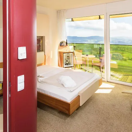 Aviva Superior Make Friends Отель