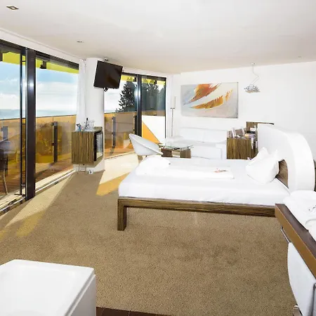 Aviva Superior Make Friends Отель 4*