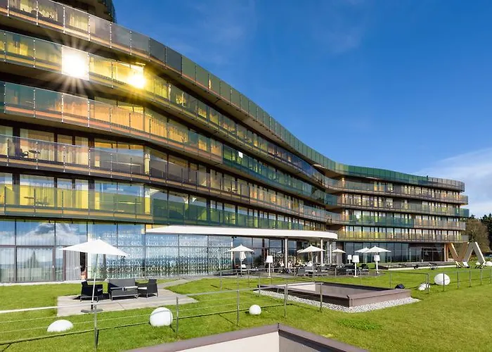 Aviva Superior Make Friends