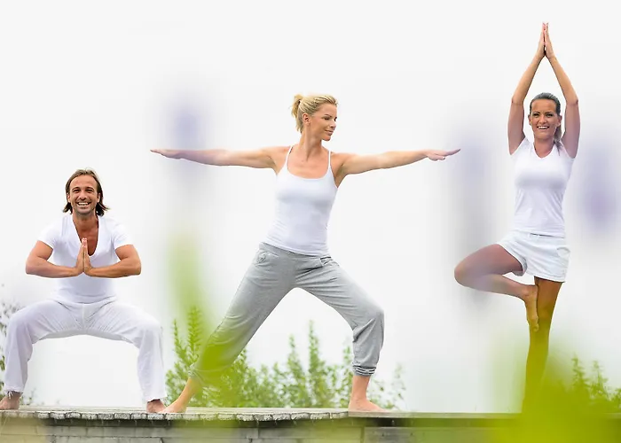 Aviva Superior Make Friends