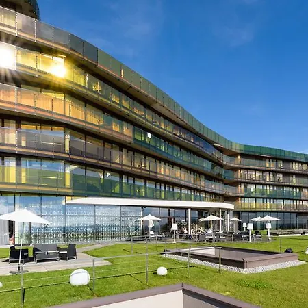 Aviva Superior Make Friends