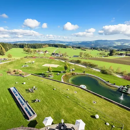 Aviva Superior Make Friends