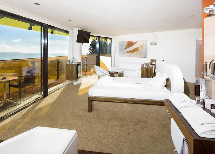 Aviva Superior Make Friends Hotel 4*